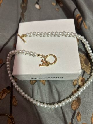 Collar perlas inicial A dorado