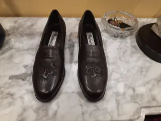 Zapatos de vestir marrones talla 39