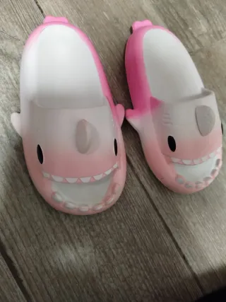 Chanclas Tiburón Rosa Talla 36/37
