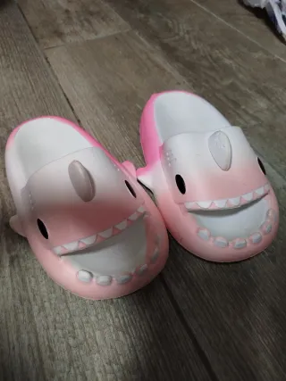 Chanclas Tiburón Rosa Talla 36/37