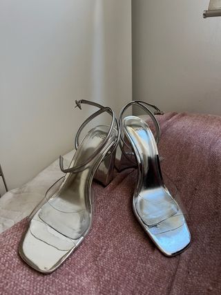 Tacones Mango Plateados Transparentes