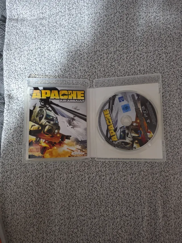 Lote 2 Giochi PS3: Heroes Over Europe e Apache