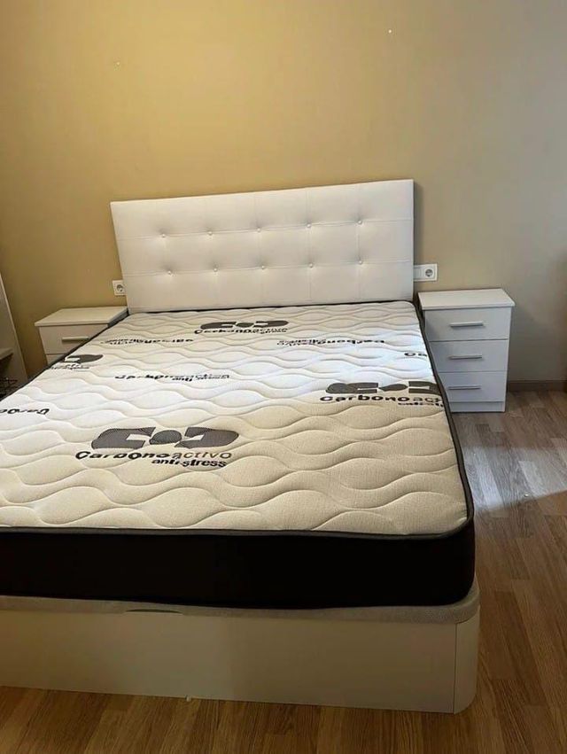 Canapé con grande capacità in legno ecologico, con coperchio 3D abbinato