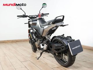 HUSQVARNA SVARTPILEN 125 ABS