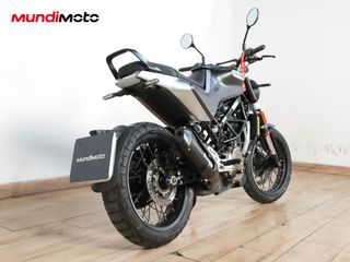 HUSQVARNA SVARTPILEN 125 ABS