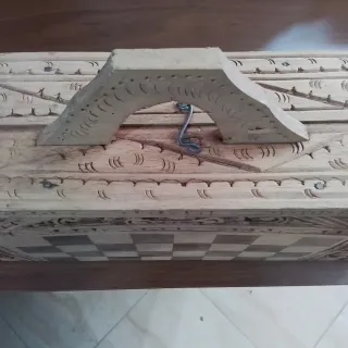 Ajedrez de madera tallada