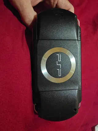 PSP 1004 Negra con Caja y Accesorios