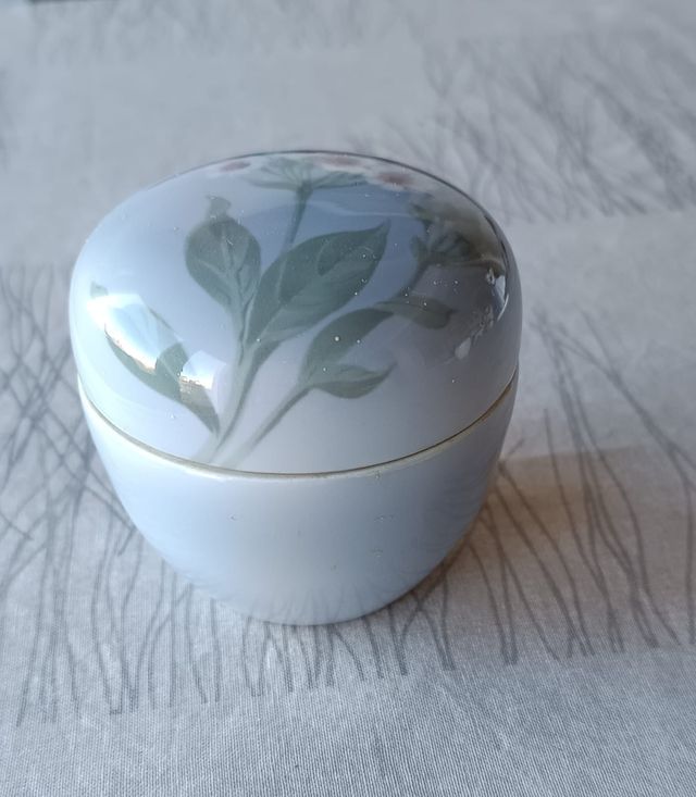 Caja de porcelana Rörstrand siglo XX