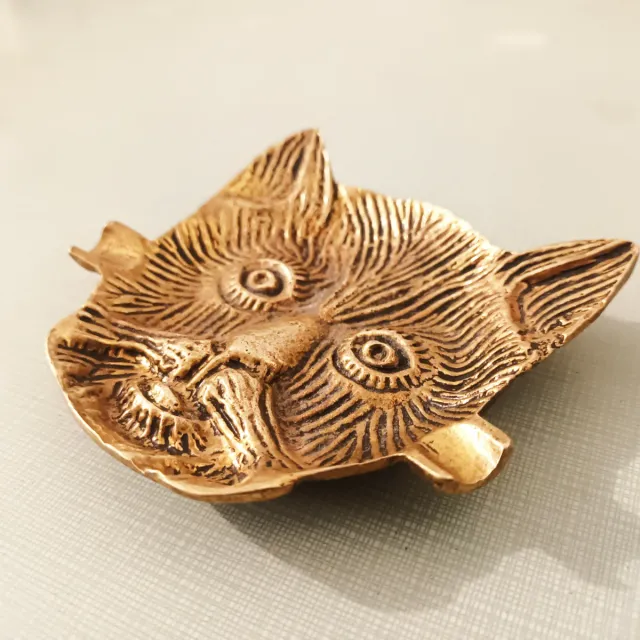 Cenicero decorativo a forma di gatto