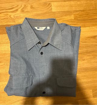 Camisa azul grisácea manga larga