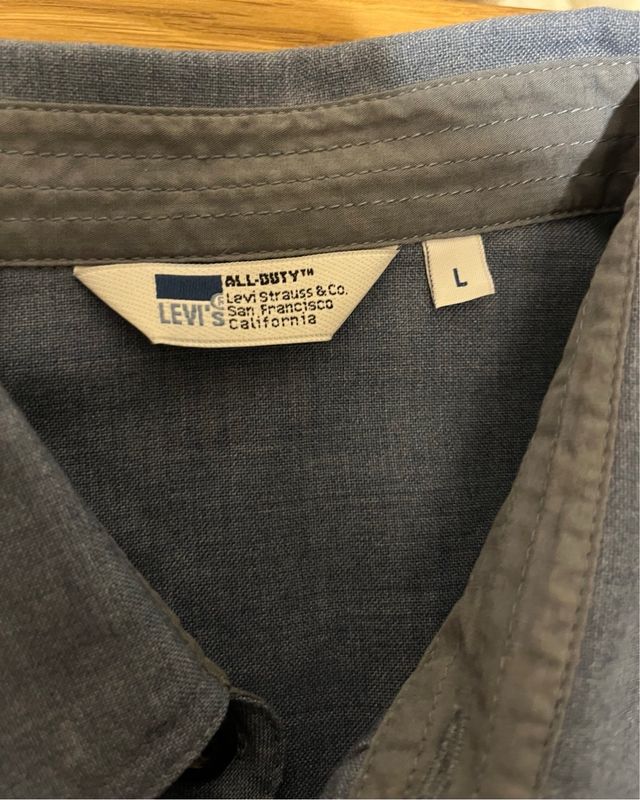 Camisa azul grisácea manga larga