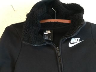Sudadera Nike forro polar negra. talla 13=xss orig
