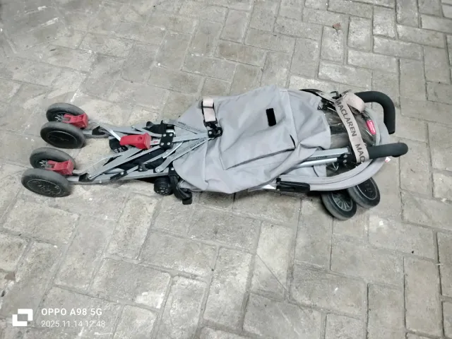 Silla de paseo McLaren rosa y gris