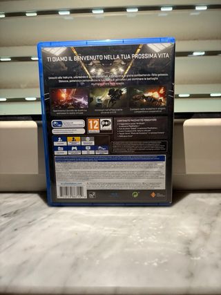 EVE Valkyrie PS4 VR Richiesto