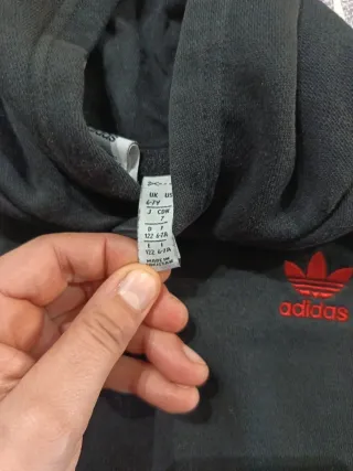 Felpa Adidas nera con cappuccio