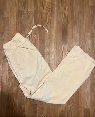 Pantalón cargo beige