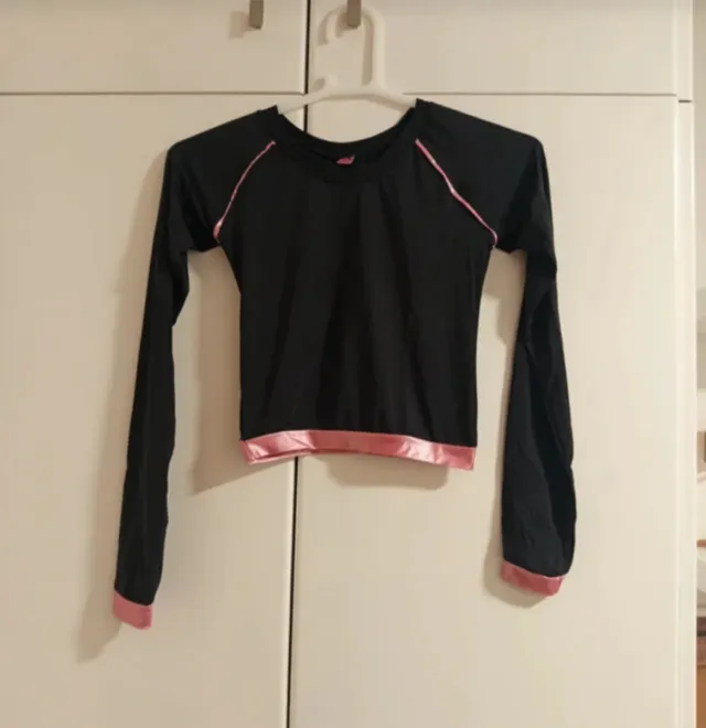 Conjunto deportivo negro y rosa T10