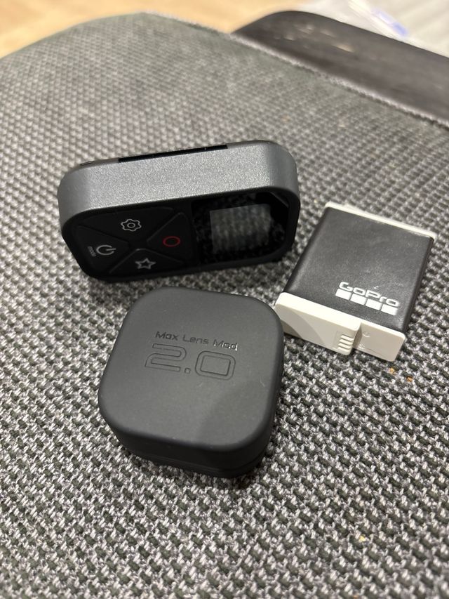 GoPro Hero 12 + Acessórios quase novos