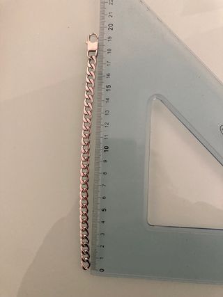 Bracciale in acciaio lucido con chiusura a moschet