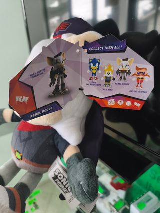 Peluche Sonic Prime NYC Rebel Rouge 32cm