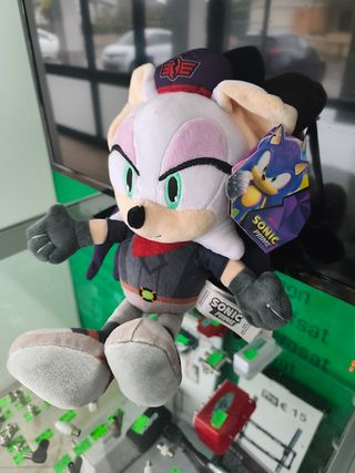 Peluche Sonic Prime NYC Rebel Rouge 32cm