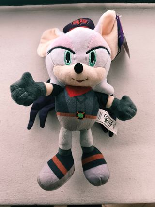 Peluche Sonic Prime NYC Rebel Rouge 32cm