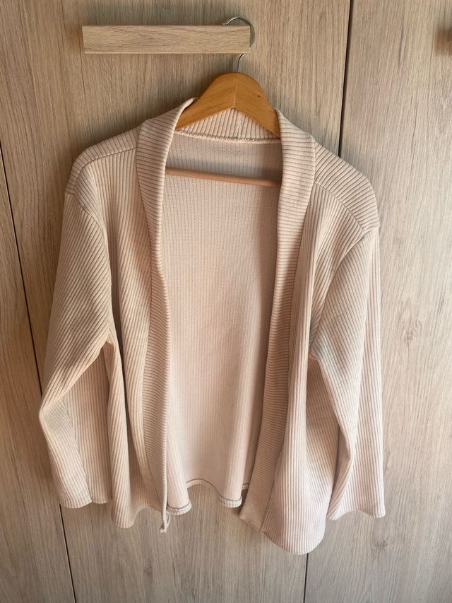 Cárdigan beige de punto fino