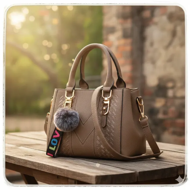 Borsa Khaki ricamata in ecopelle