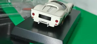 Kyosho Ferrari 330 P4 1967 Barchetta 1:64