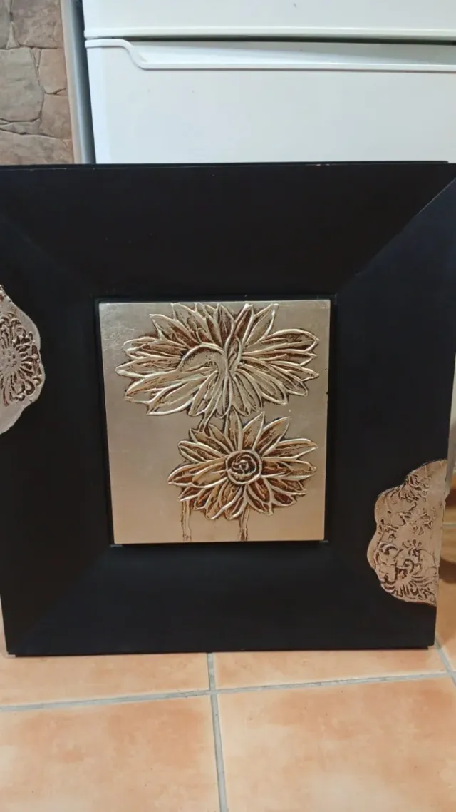 Cuadro Flor Metal Madera Negro Dorado