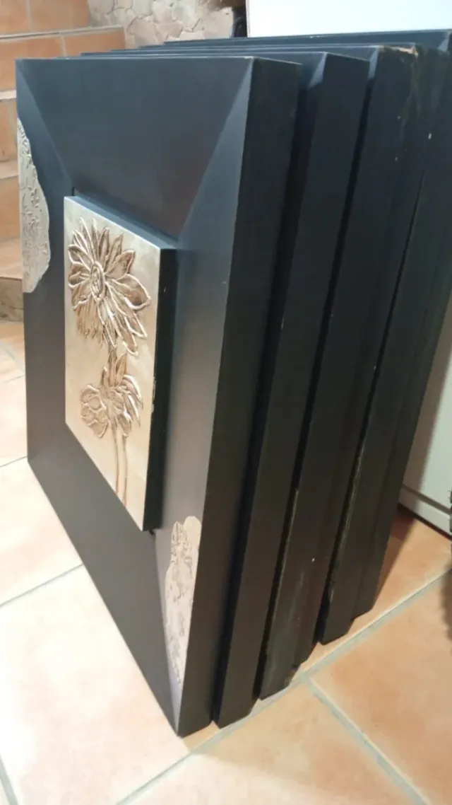 Cuadro Flor Metal Madera Negro Dorado