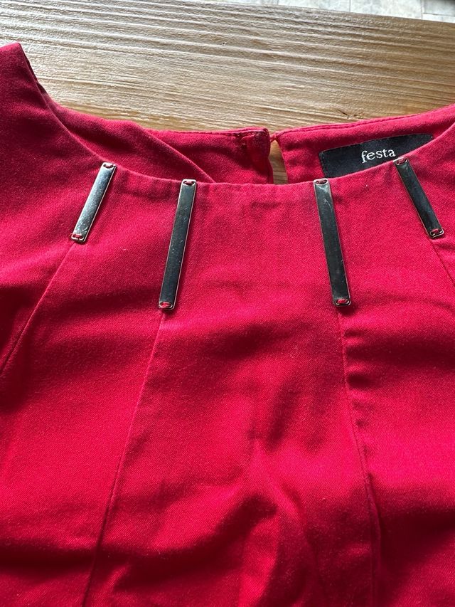 Vestido rojo sin mangas