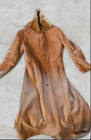 Montone Beige/Marrone con pelliccia