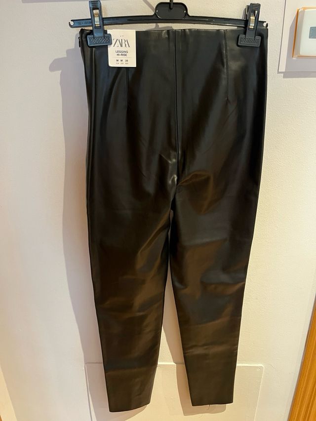 Leggings efecto piel Zara Talla M