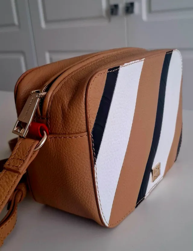Bolso Piel Gloria Ortiz Rayas Marrón Blanco Negro