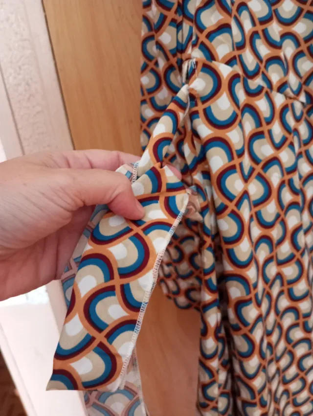 Abito incrociato con stampa