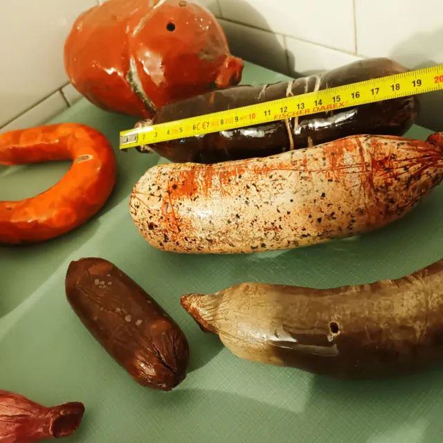 Embutidos in ceramica per esposizione