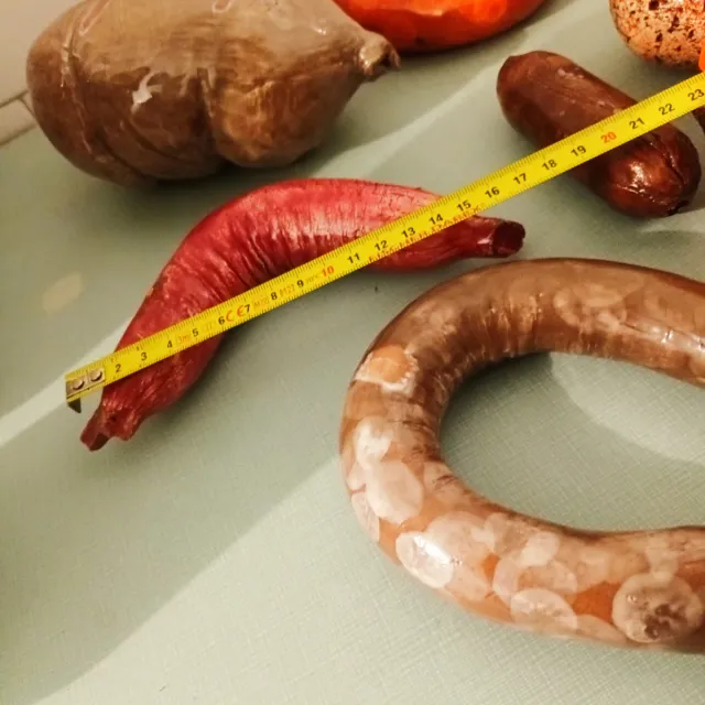 Embutidos in ceramica per esposizione