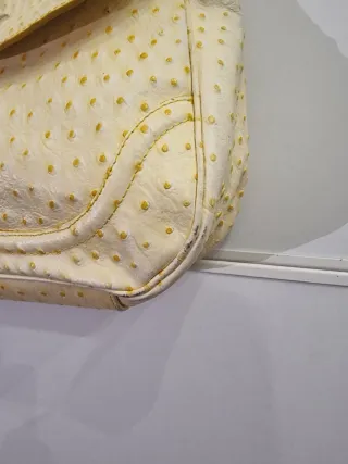 Borsa pelle gialla manico bambù