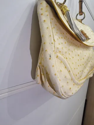 Borsa pelle gialla manico bambù