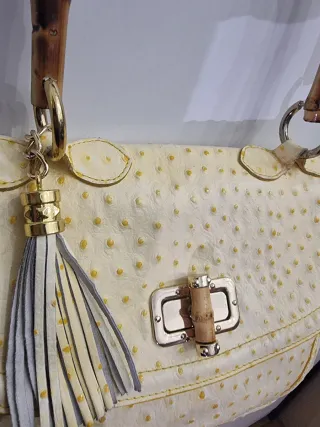 Borsa pelle gialla manico bambù