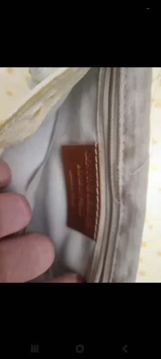 Borsa pelle gialla manico bambù