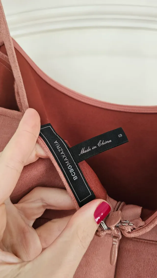 Vestido BCBGMAXAZRIA rosa