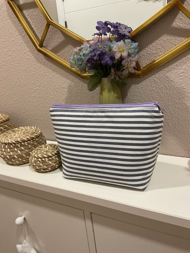 Neceser grande impermeable rayas con bolsillo