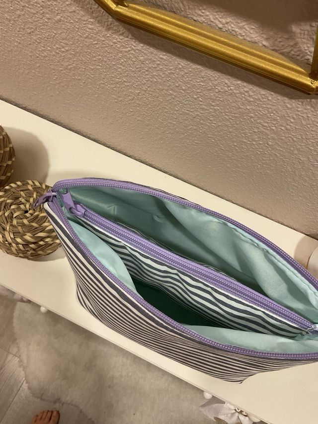 Neceser grande impermeable rayas con bolsillo