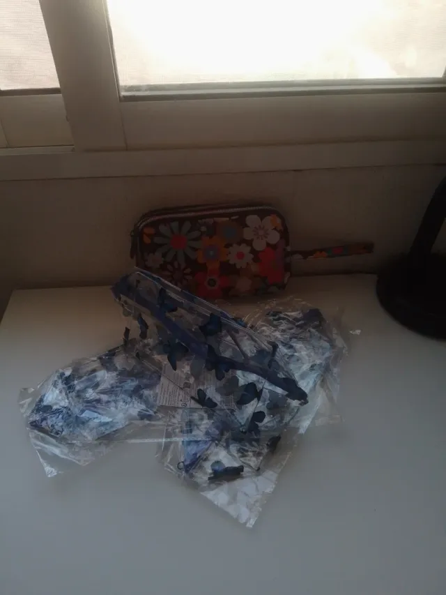 Neceser Shein flores y mariposas