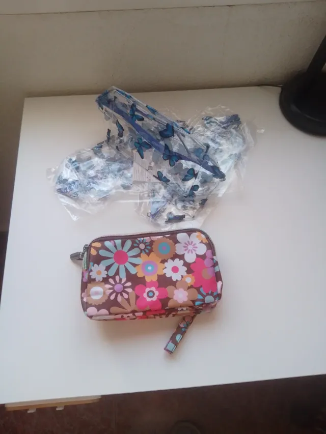 Neceser Shein flores y mariposas