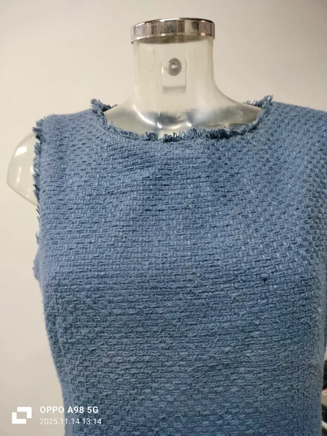 Vestido azul tejido sin mangas