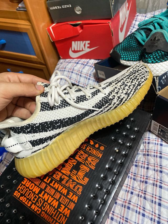 Adidas Yeezy Boost 350 V2 Zebra