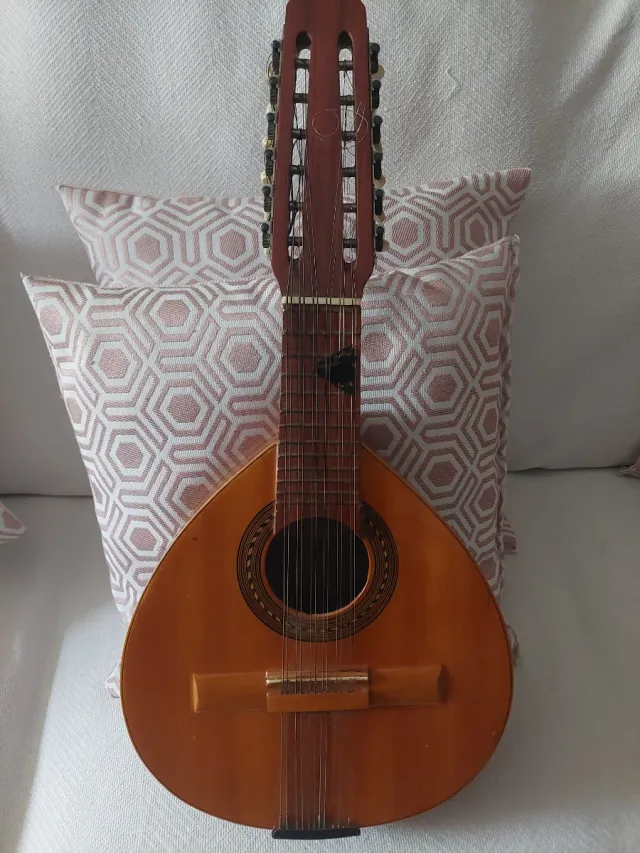 Bandurria de 12 cuerdas